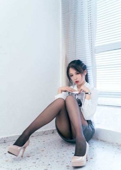 和上司女部长出差电影