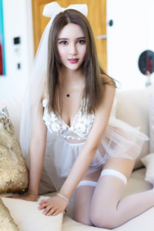 《我被最想拥抱的人威胁了》