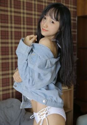 白白色发布会在线观看免费